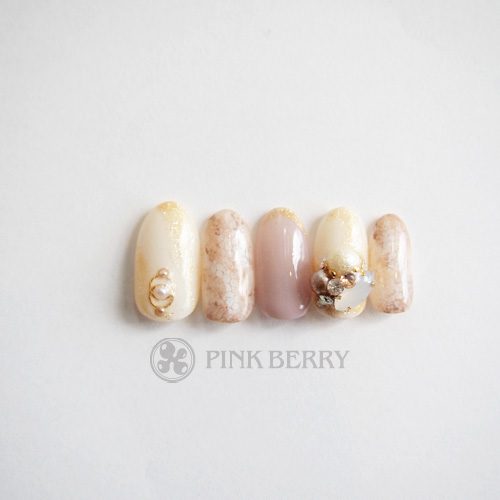 トレンドアートネイルElegant-Python-Nail | 松山市ネイルサロンピンクベリー