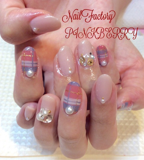 チェックネイル | 松山市ネイルサロンピンクベリー