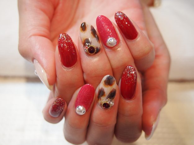 白べっ甲ネイル｜松山市ネイルサロンピンクベリー