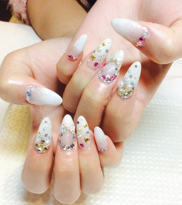 ホワイトクリスマスネイル｜松山市ネイルサロンピンクベリーンクベリー