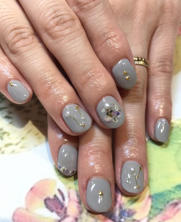 グレーネイル｜松山市ネイルサロンピンクベリー