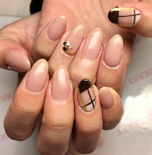 シンプルネイル｜松山市ネイルサロンピンクベリー